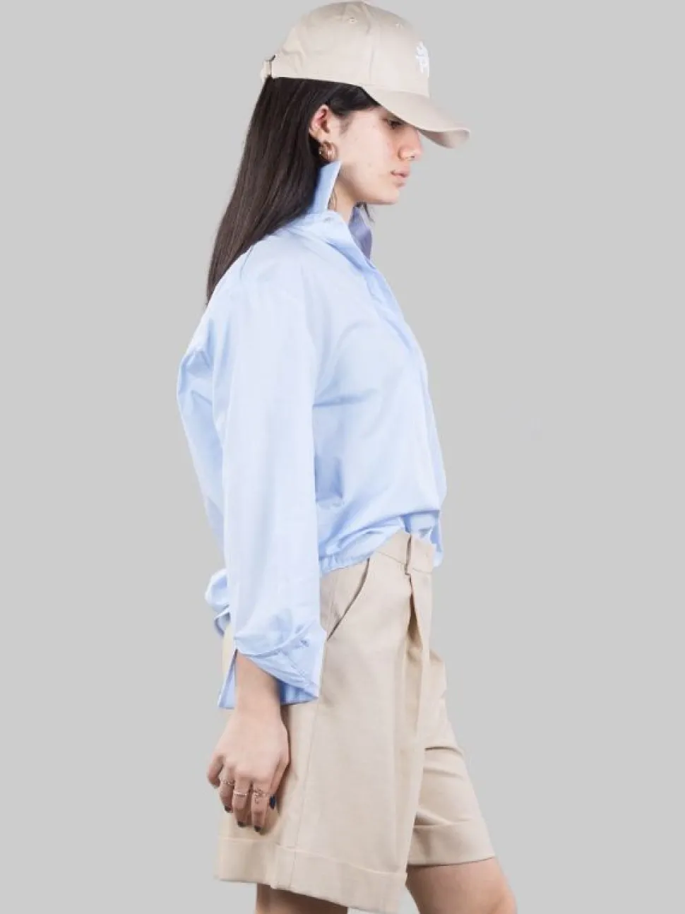 CAMICIA OVERSIZE IN POPELINE DI COTONE CELESTE CON TASCHINO