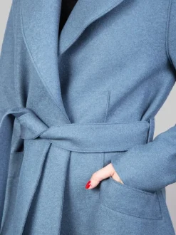 CAPPOTTO LUNGO BLU PETROLIO "A VESTAGLIA" IN LANA VERGINE PRESSATA CON CINTURA