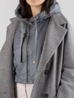 CAPPOTTO OVERSIZE IN PANNO GRIGIO CON IMBOTTITURA PARZIALE E CAPPUCCIO