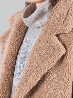 Gilet lungo in ecopelliccia