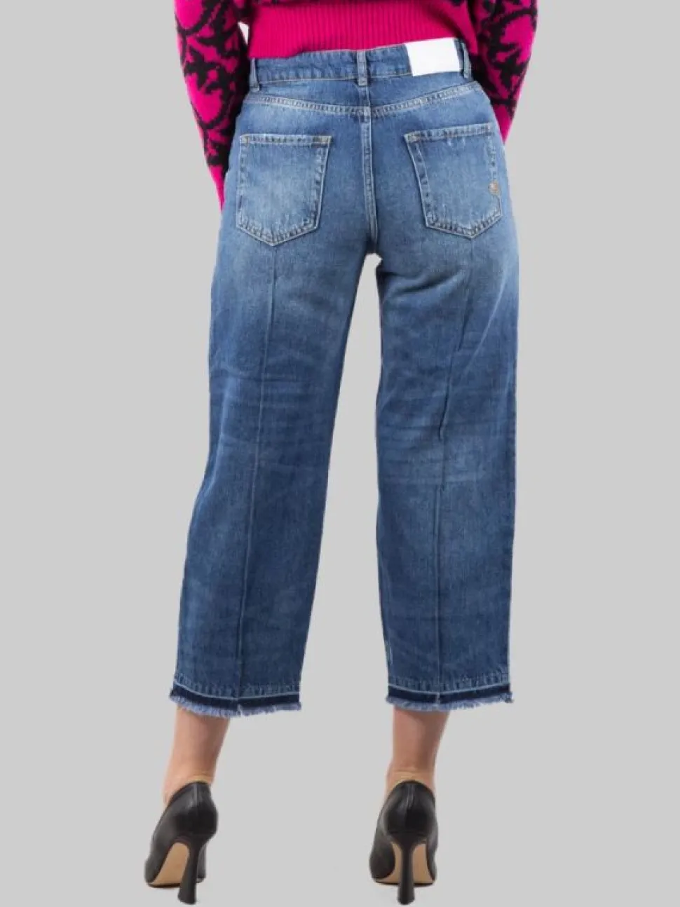 JEANS BARBRA BOYFRIEND CON PROFILI SFRANGIATI AL FONDO