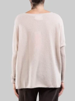 MAGLIA BEIGE CHIARO GIROCOLLO MODELLO BOXY IN CASHMERE