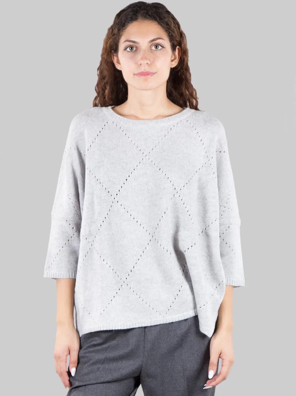 Maglia con forature