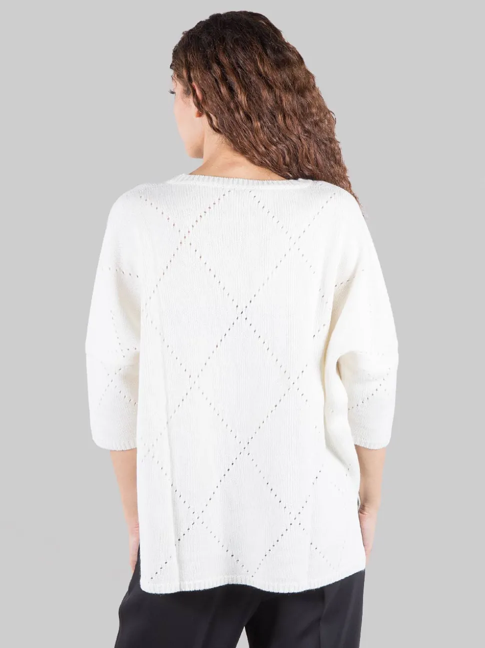 Maglia con forature