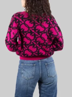 MAGLIA OVINO IN MISTO LANA E ALPACA CON LOGO ALL OVER FUXIA E NERA