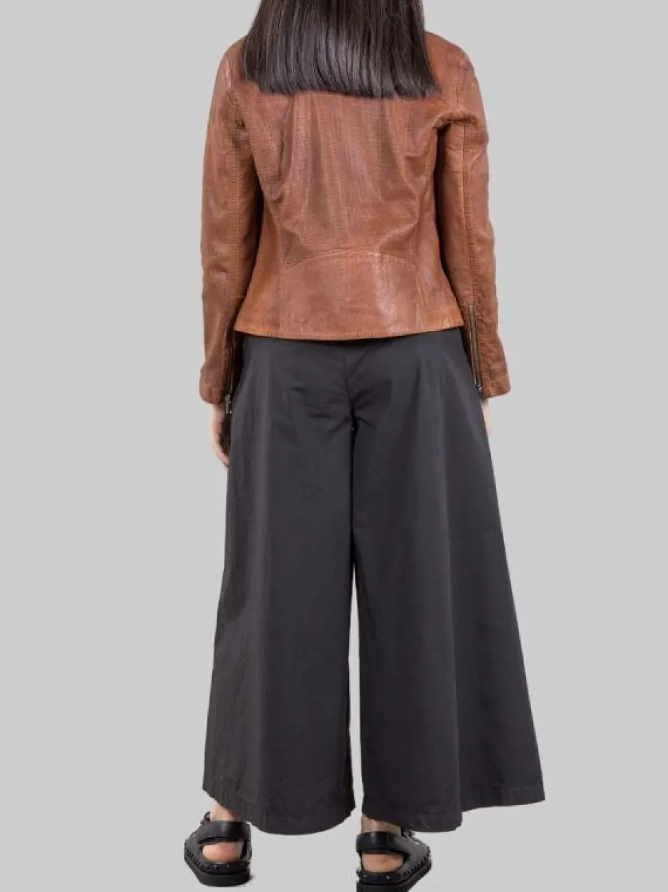 MAXI PANTALONI ELLE IN COTONE ELASTICIZZATO NERO CON GAMBE AMPIE