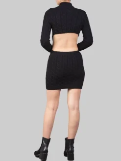 MINI ABITO NERO IN MAGLIA INTRECCIATA CON SCOLLATURA SULLA SCHIENA