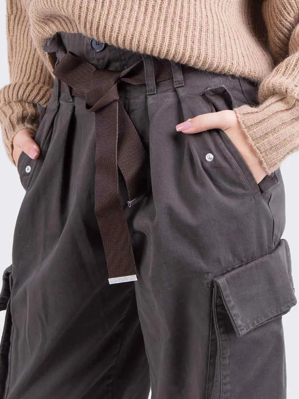 Pantaloni cargo