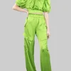 PANTALONI CARGO IN RASO VERDE CON ELASTICO IN VITA E TASCONI