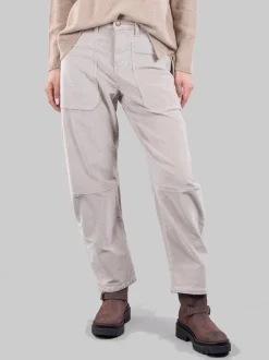 Pantaloni carrot