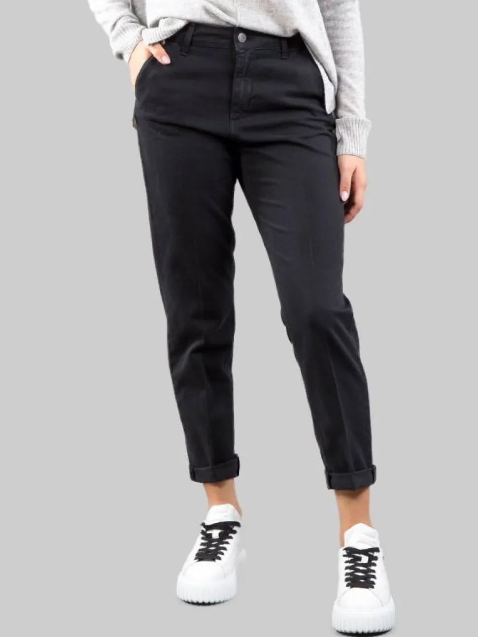 PANTALONI CHINO RELAXED NERI IN TESSUTO ELASTICIZZATO