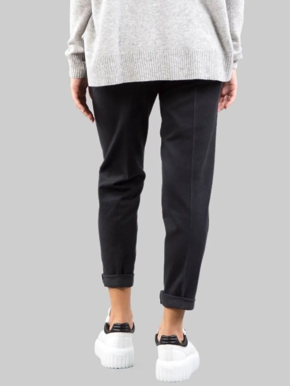 PANTALONI CHINO RELAXED NERI IN TESSUTO ELASTICIZZATO