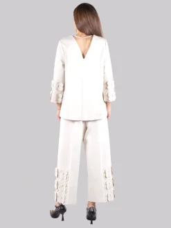Pantaloni con fiori