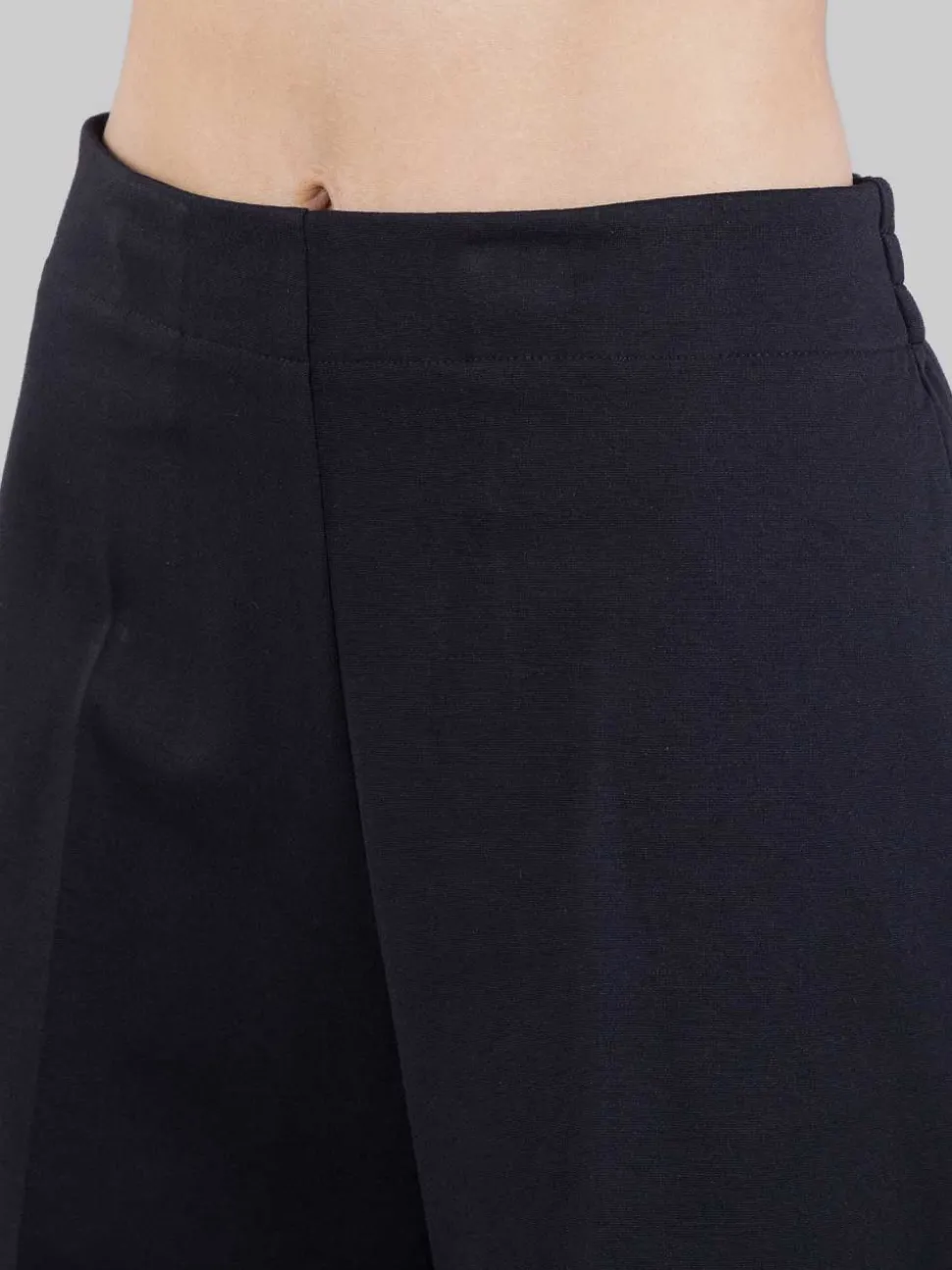Pantaloni con fiori