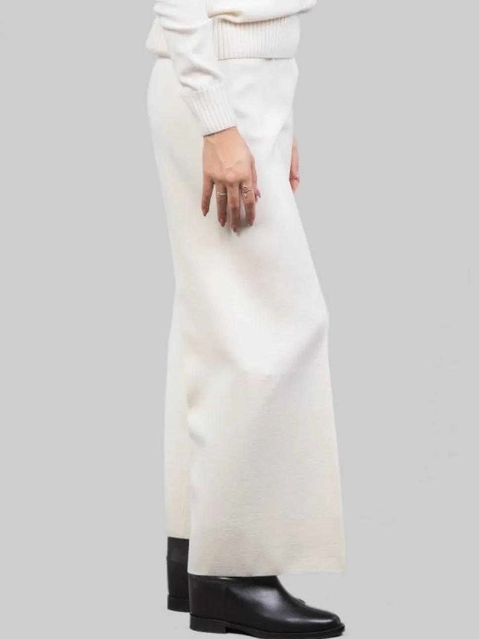 PANTALONI CROPPED IN LANA ELASTICIZZATI BIANCO LATTE