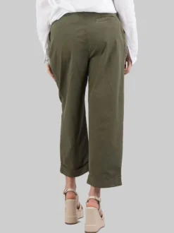 PANTALONI CROPPED IN MORBIDO COTONE A VITA ALTA CON PINCES
