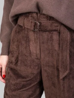 PANTALONI IN VELLUTO A COSTE MARRONI CON CINTURA IN VITA