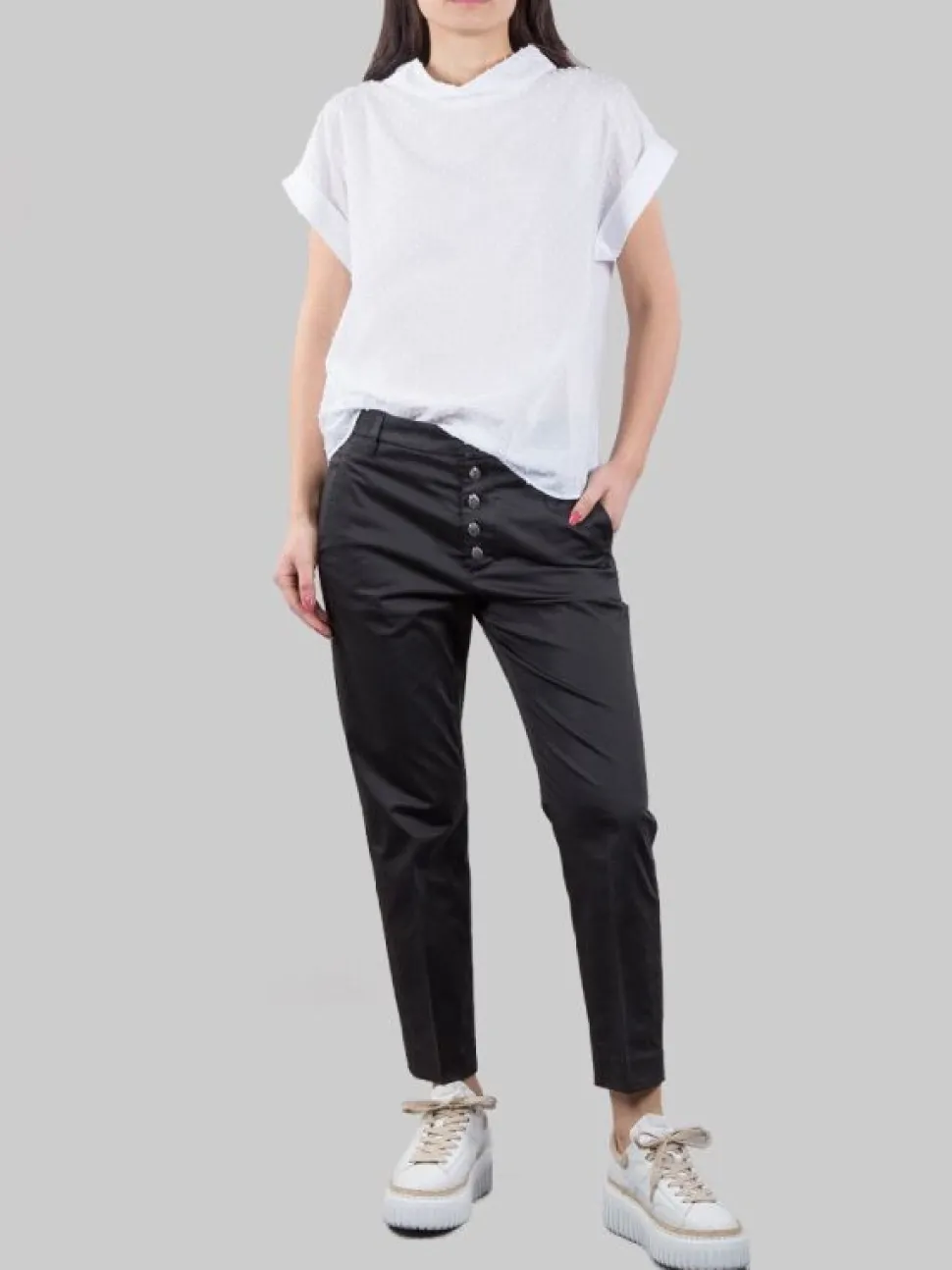 PANTALONI NIMA NERI IN COTONE ELASTICIZZATO CON BOTTONI GIOIELLO