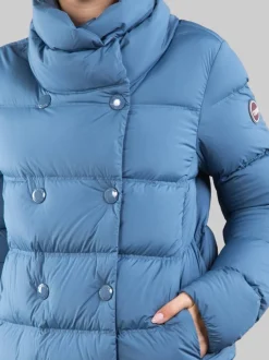 PIUMINO AZZURRO IN TESSUTO ELASTICIZZATO CON COLLO ALTO
