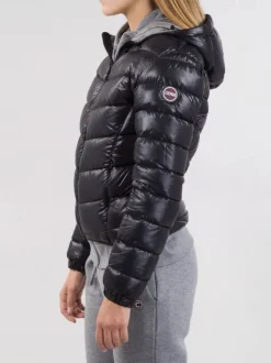 PIUMINO CON CAPPUCCIO IN NYLON TECNICO LUCIDO