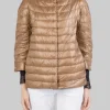 PIUMINO CORTO CAMMELLO MODELLO CAPPA IN NYLON ULTRALEGGERO
