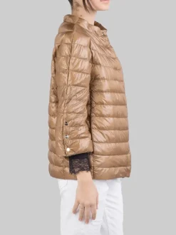 PIUMINO CORTO CAMMELLO MODELLO CAPPA IN NYLON ULTRALEGGERO