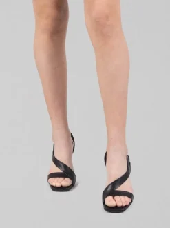 SANDALI IN PELLE LISCIA