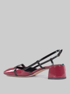 Sling back in vernice