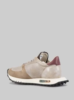SNEAKER IN PELLE METALLIZZATA CON EFFETTO SFUMATO REALIZZATA A MANO