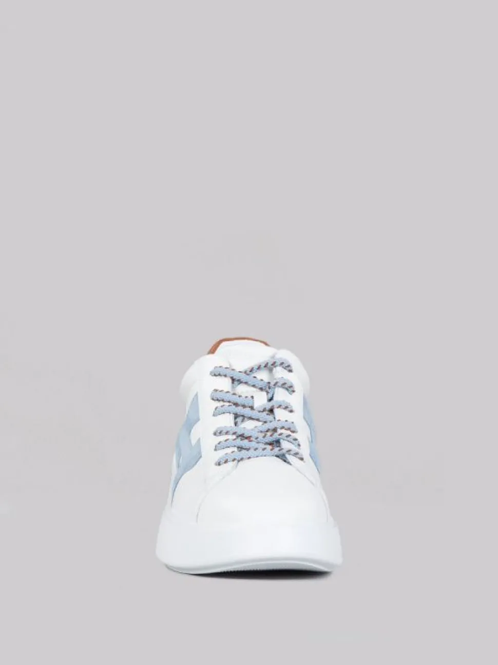 SNEAKER REBEL