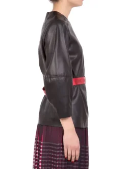 TOP IN ECOPELLE NERO CON CINTURA IN VITA A CONTRASTO DI COLORE
