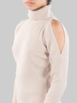 ABITO MIDI BEIGE A COSTINE CON COLLO ALTO E APERTURA SULLA SPALLA
