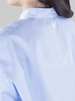 CAMICIA CORTA CELESTE CON COLLETTO ALLA COREANA MODELLO BOXY