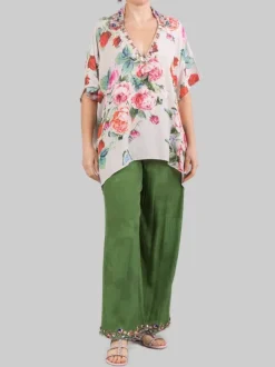 CAMICIA TUNICA A FANTASIA ROSE CON DECORAZIONI IN PERLINE, STRASS E CRISTALLI