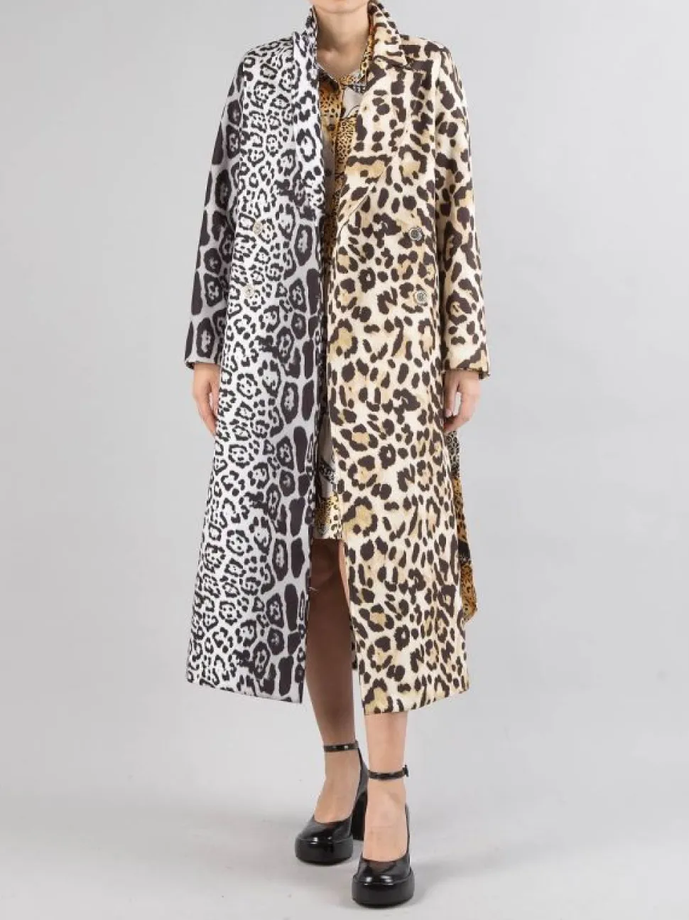 CAPPOTTO DOPPIOPETTO A FANTASIA ANIMALIER CON CINTURA IN VITA