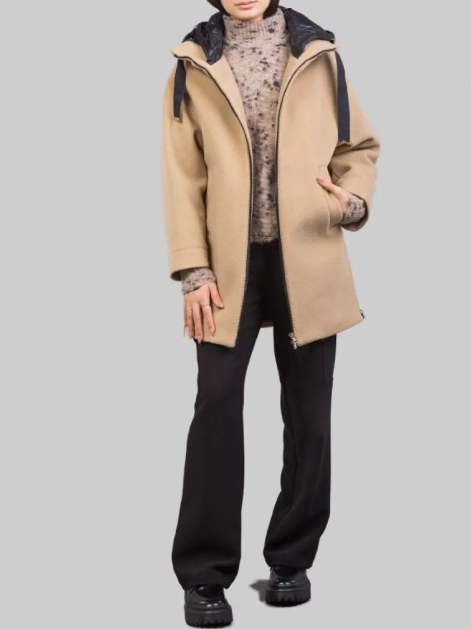 CAPPOTTO IN LANA CAMMELLO CON IMBOTTITURA E CAPPUCCIO
