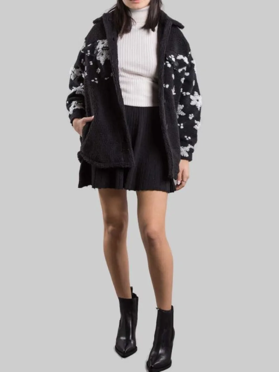 GIACCA CAMICIA ELYS NERA CON FIOCCHI DI NEVE
