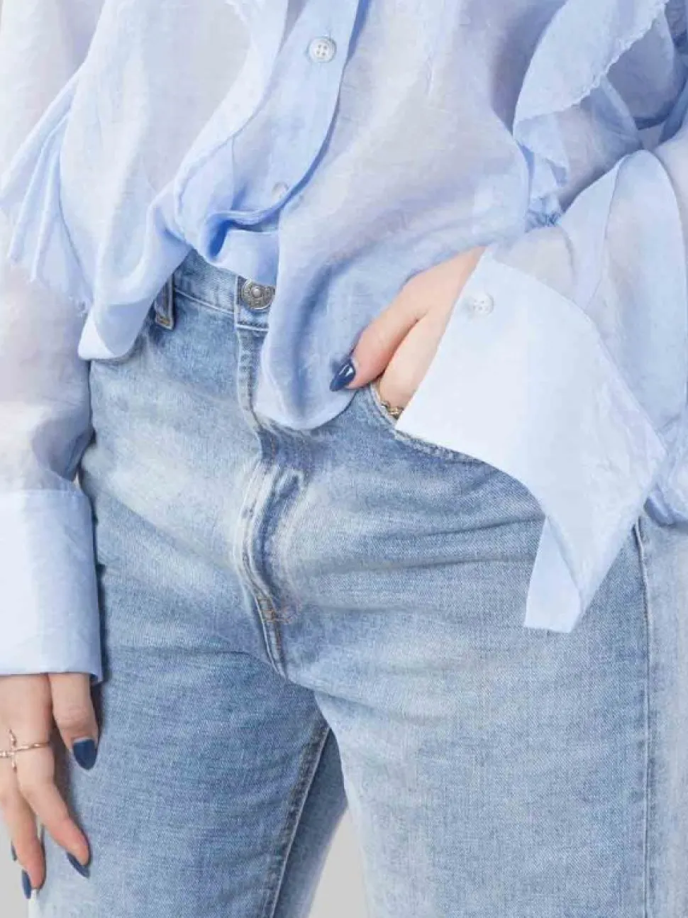 JEANS FRANCINE IN DENIM LAVATO CON ROTTURE ANTERIORI