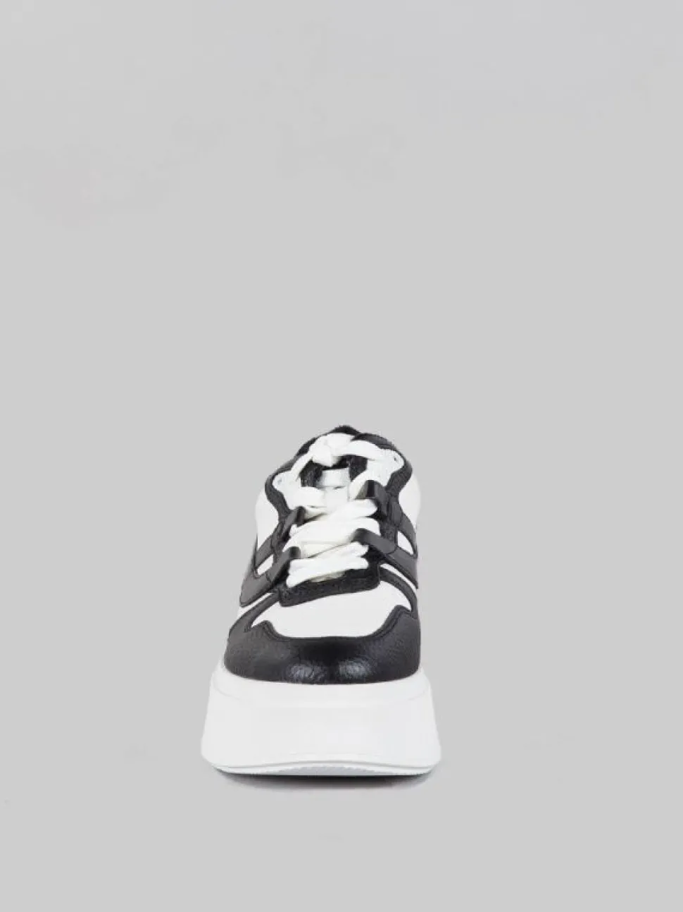 MAXI SNEAKER MATCH IN PELLE BICOLORE BIANCA E NERA