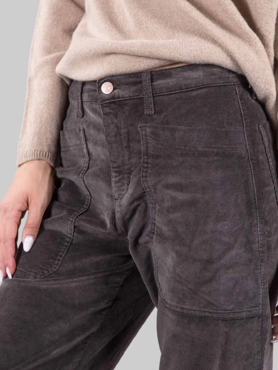 Pantaloni carrot