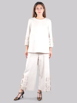 Pantaloni con fiori