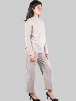 Pantaloni cropped in velluto