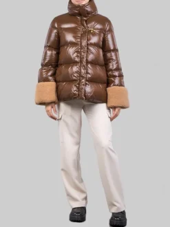 PIUMINO MODELLO CAPPA MARRONE CON POLSINI EFFETTO SHEARLING